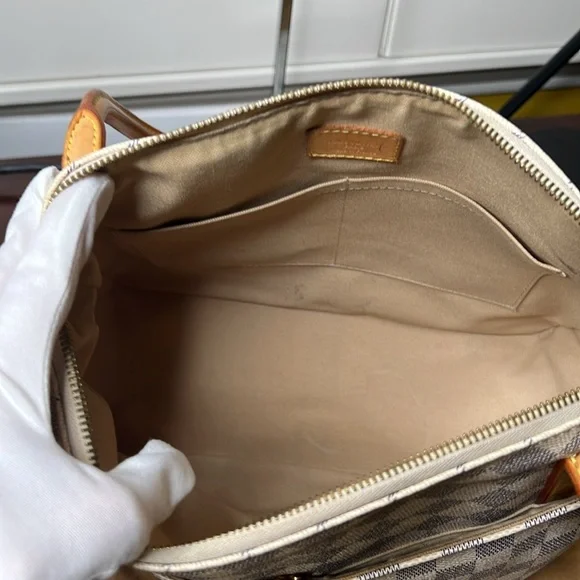 Louis Vuitton - Louis Vuitton Figheri PM Shoulder Bag Pre-Loved Great Condition - Picture 13 of 17